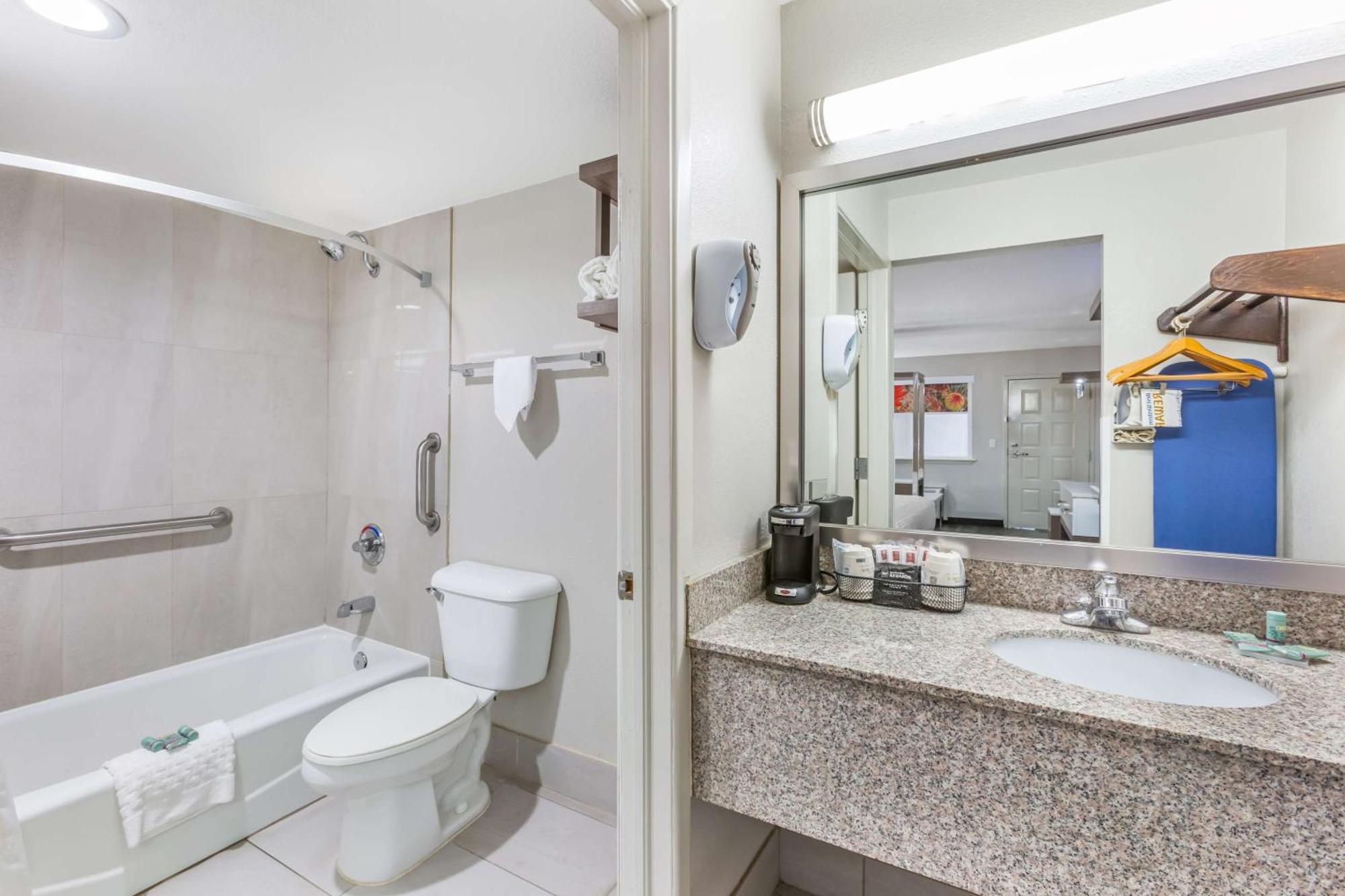 Best Western Sunland Park Inn Эль-Пасо Экстерьер фото
